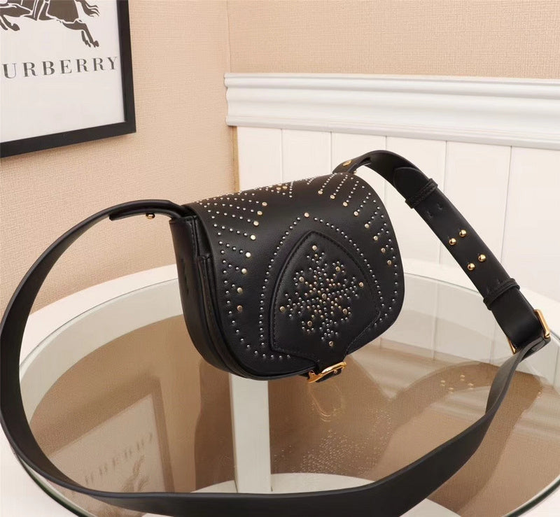 Burberry Bags - Bagsattire   319