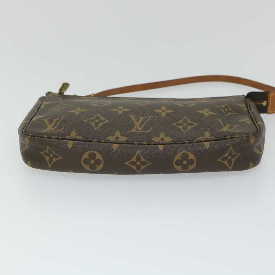 Louis Vuitton Pochette Accessoires  Canvas Clutch Bag