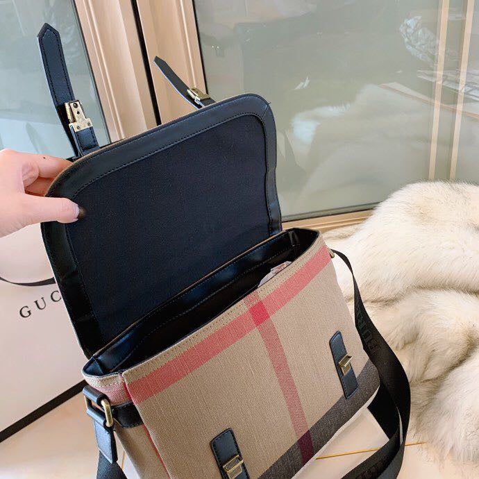 Burberry Bags - Bagsattire   211