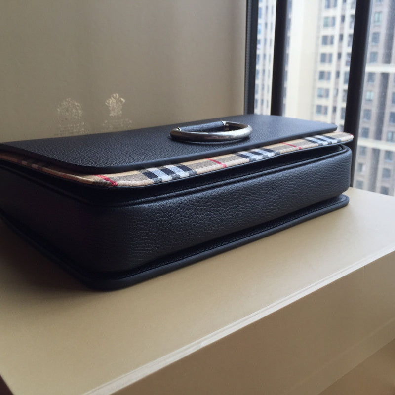 Burberry Bags - Bagsattire   677