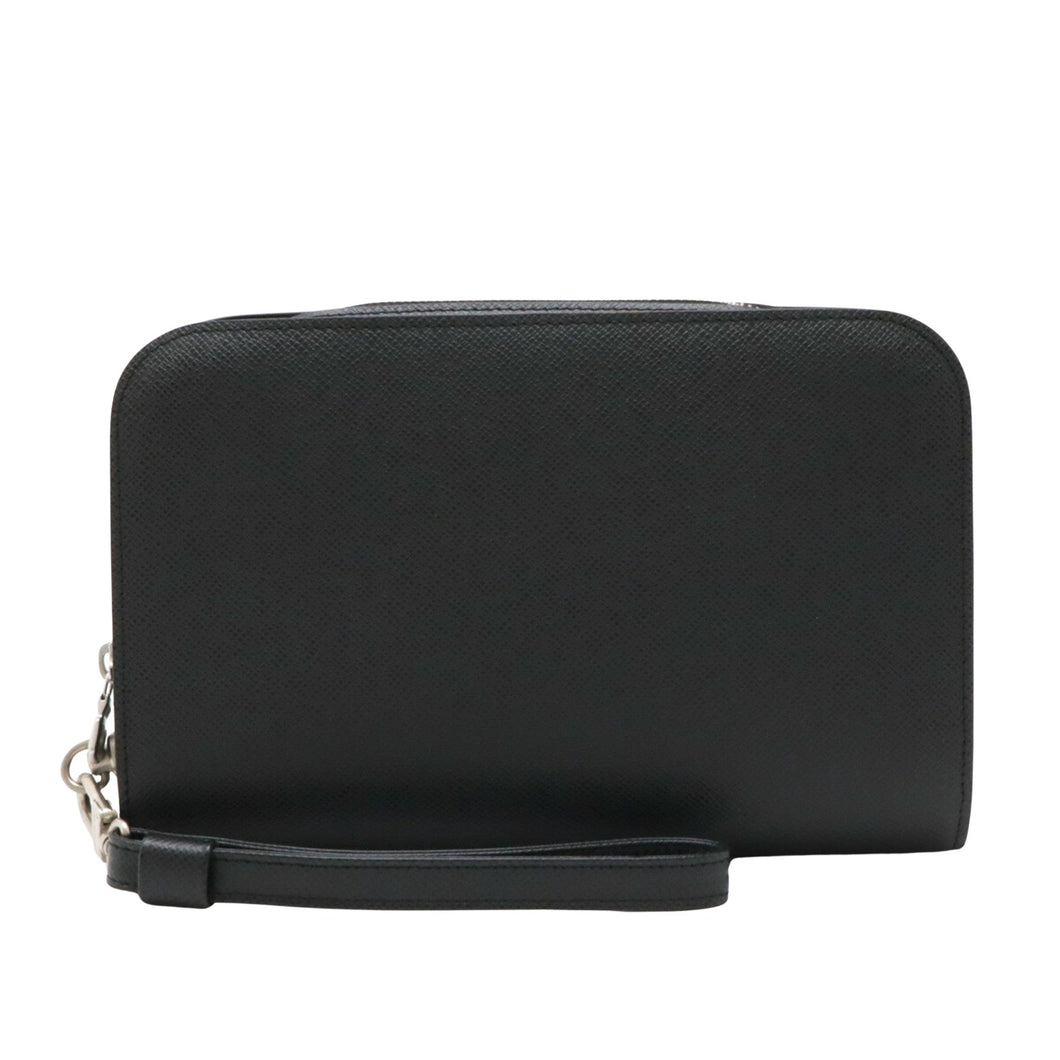 Louis Vuitton Taiga  Leather Clutch Bag