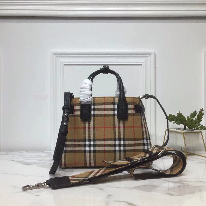 Burberry Bags - Bagsattire   687