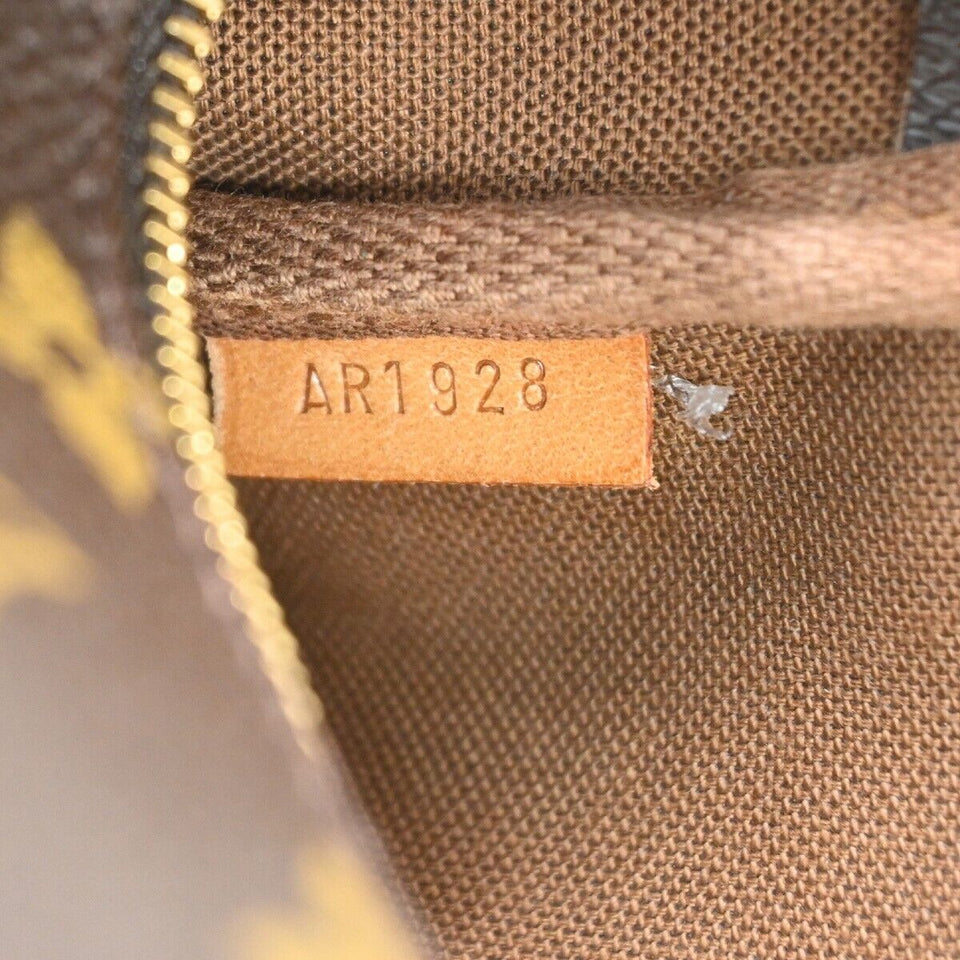 Louis Vuitton Pochette Accessoires  Canvas Clutch Bag