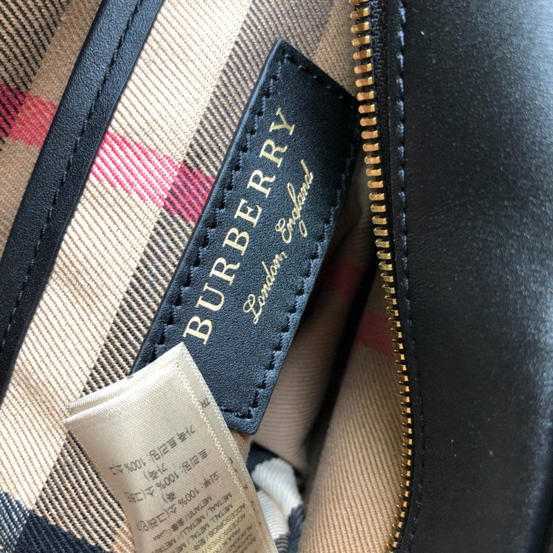 Burberry Bags - Bagsattire   490