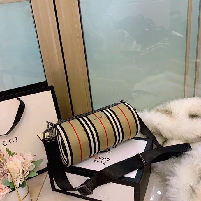 Burberry Bags - Bagsattire   205