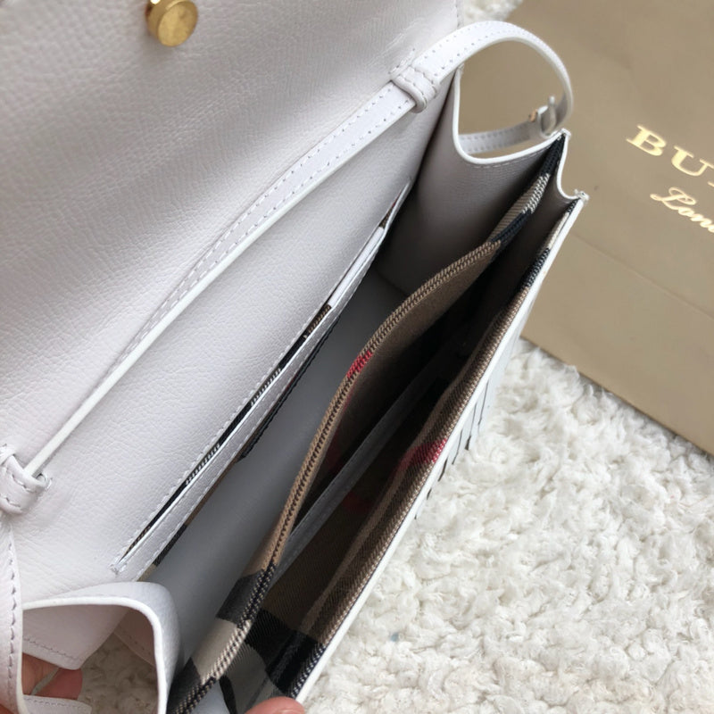 Burberry Bags - Bagsattire   418