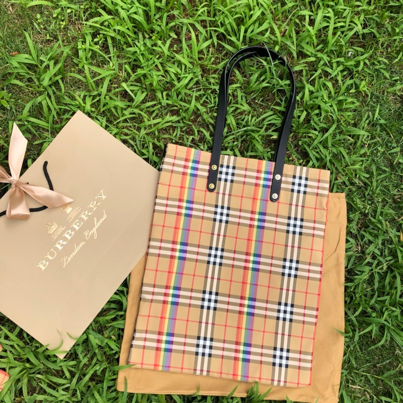 Burberry Bags - Bagsattire   288