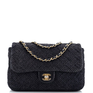 CHANEL CC Chain Flap Bag Raffia Medium
