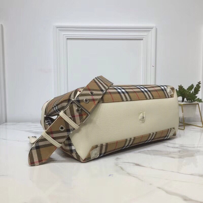 Burberry Bags - Bagsattire   686