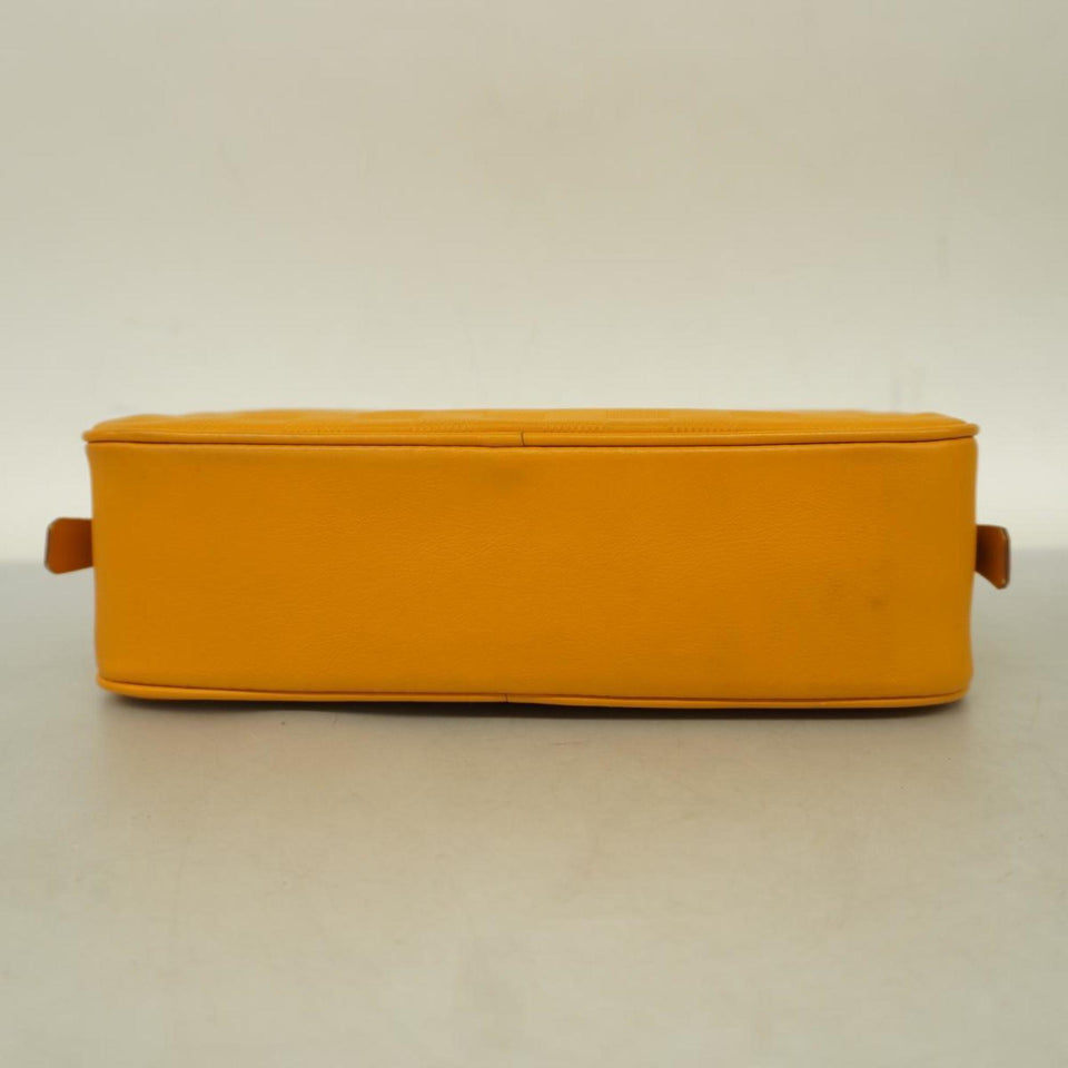Louis Vuitton Trousse De Toilette  Leather Clutch Bag