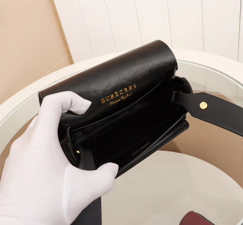 Burberry Bags - Bagsattire   319