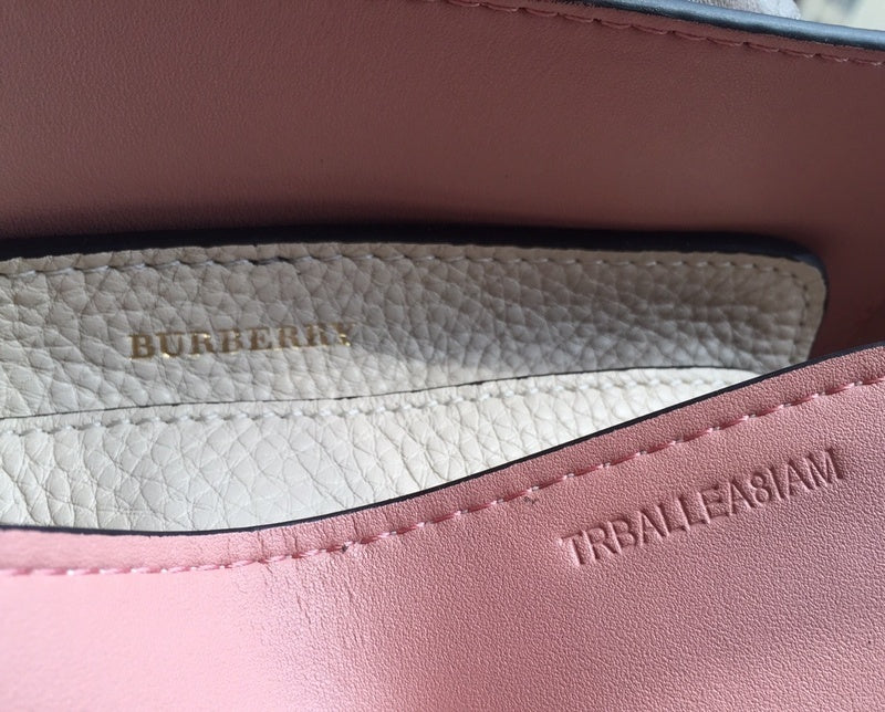 Burberry Bags - Bagsattire   441