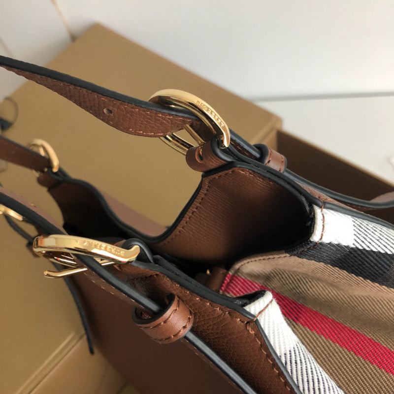 Burberry Bags - Bagsattire   510