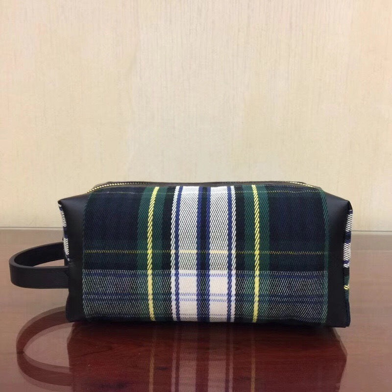 Burberry Bags - Bagsattire   405