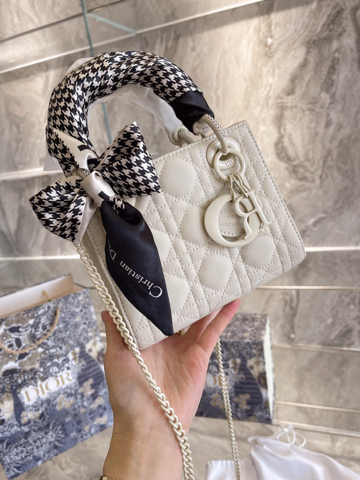 MO - Top Quality Bags Christian Dior 057