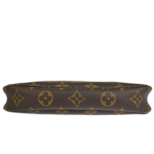 Louis Vuitton Pochette Accessoires  Canvas Clutch Bag