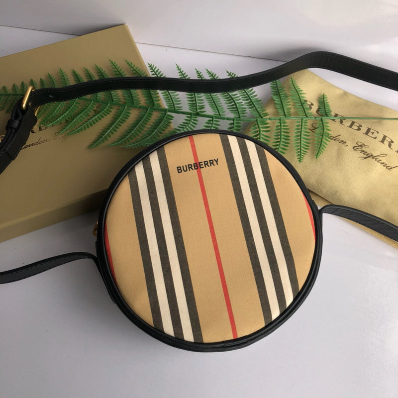 Burberry Bags - Bagsattire   690