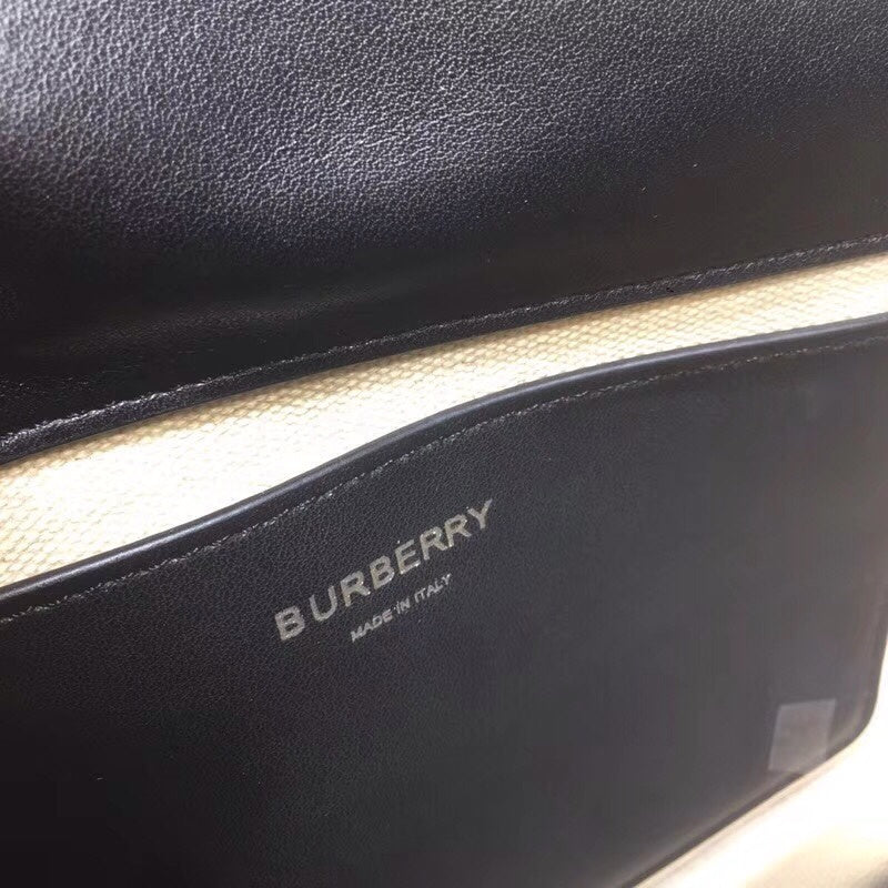 Burberry Bags - Bagsattire   759