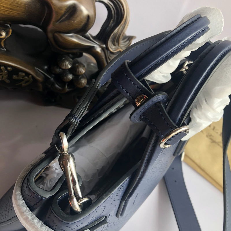 Burberry Bags - Bagsattire   639