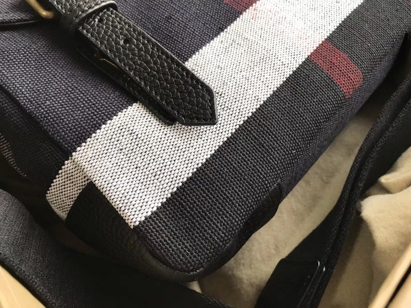 Burberry Bags - Bagsattire   609