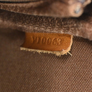 Louis Vuitton Pochette Accessoires  Canvas Clutch Bag
