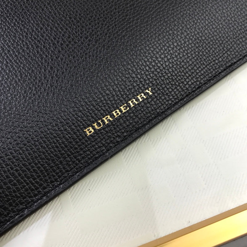 Burberry Bags - Bagsattire   225