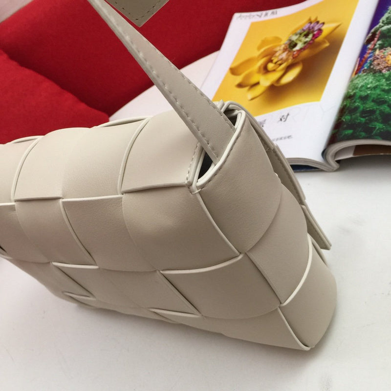 Burberry Bags - Bagsattire   180