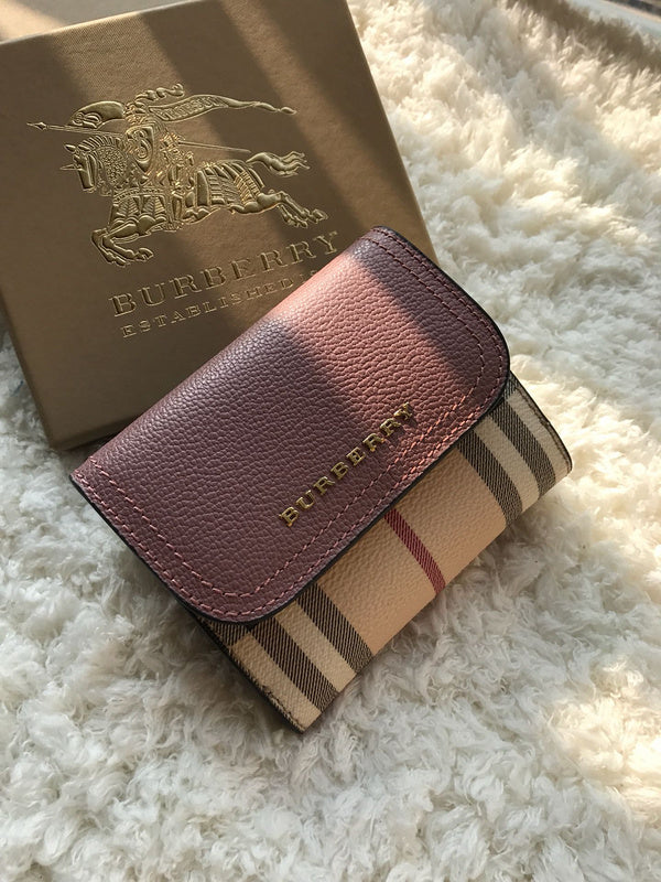 Burberry Bags - Bagsattire   548