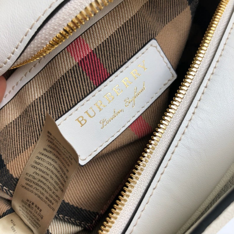 Burberry Bags - Bagsattire   494