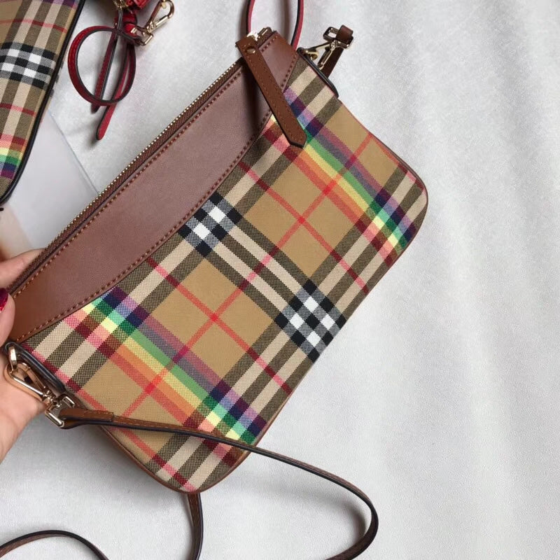 Burberry Bags - Bagsattire   335