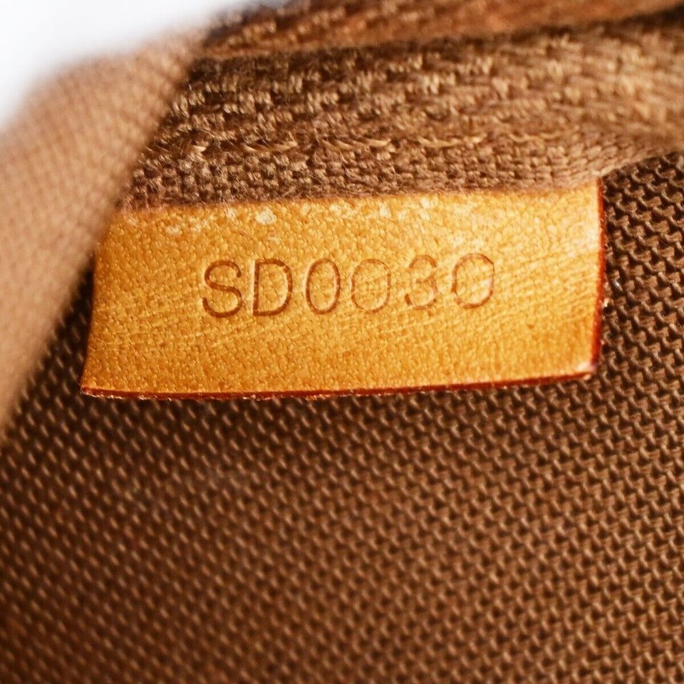 Louis Vuitton Pochette Accessoires  Canvas Clutch Bag