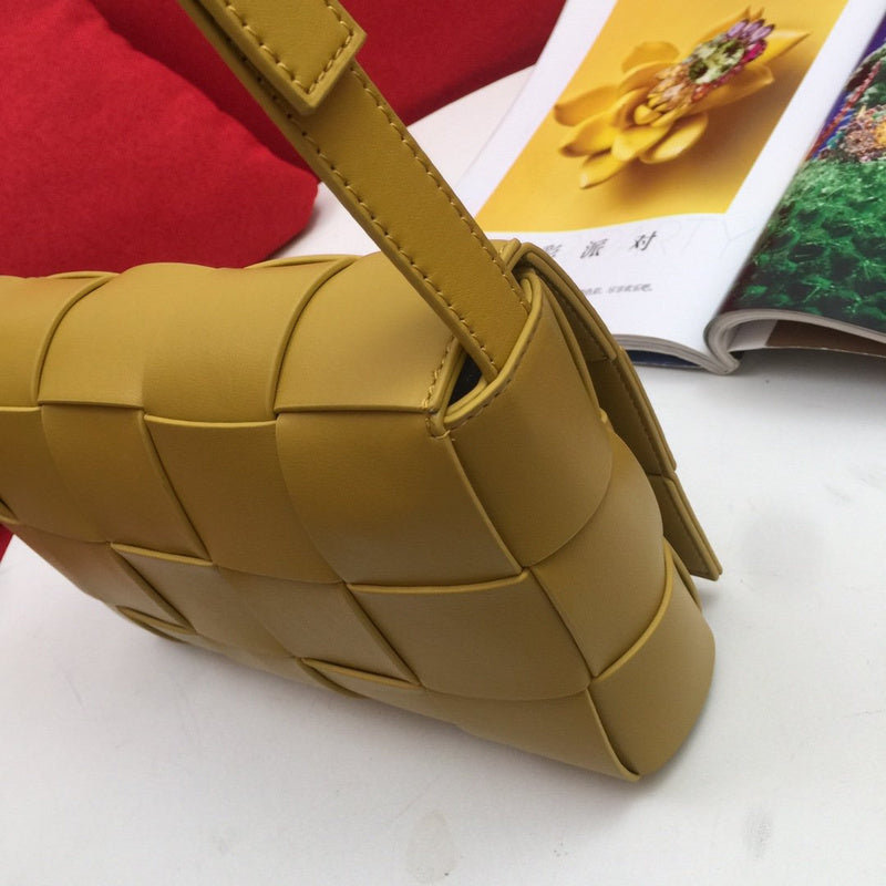 Burberry Bags - Bagsattire   172