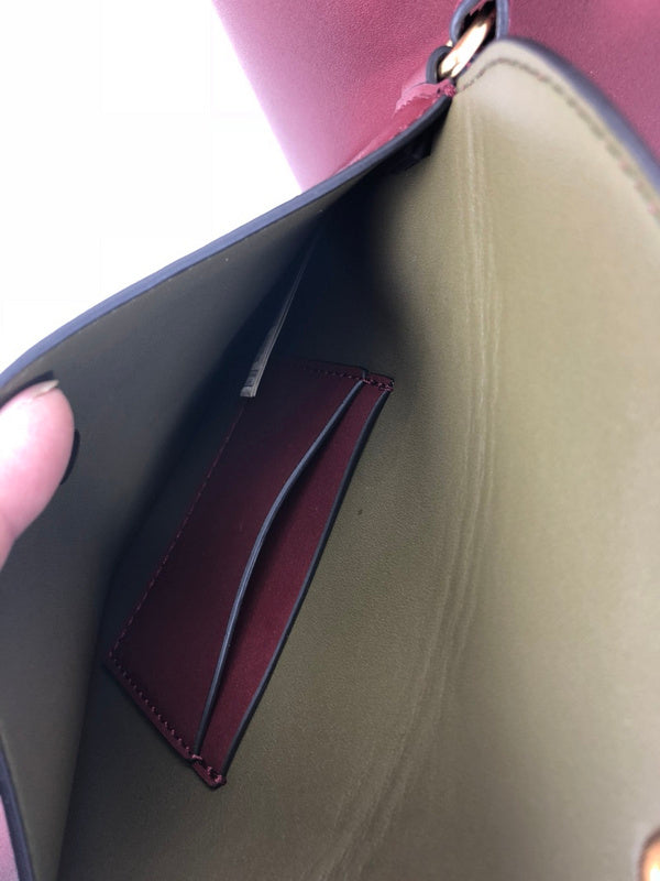 Burberry Bags - Bagsattire   323