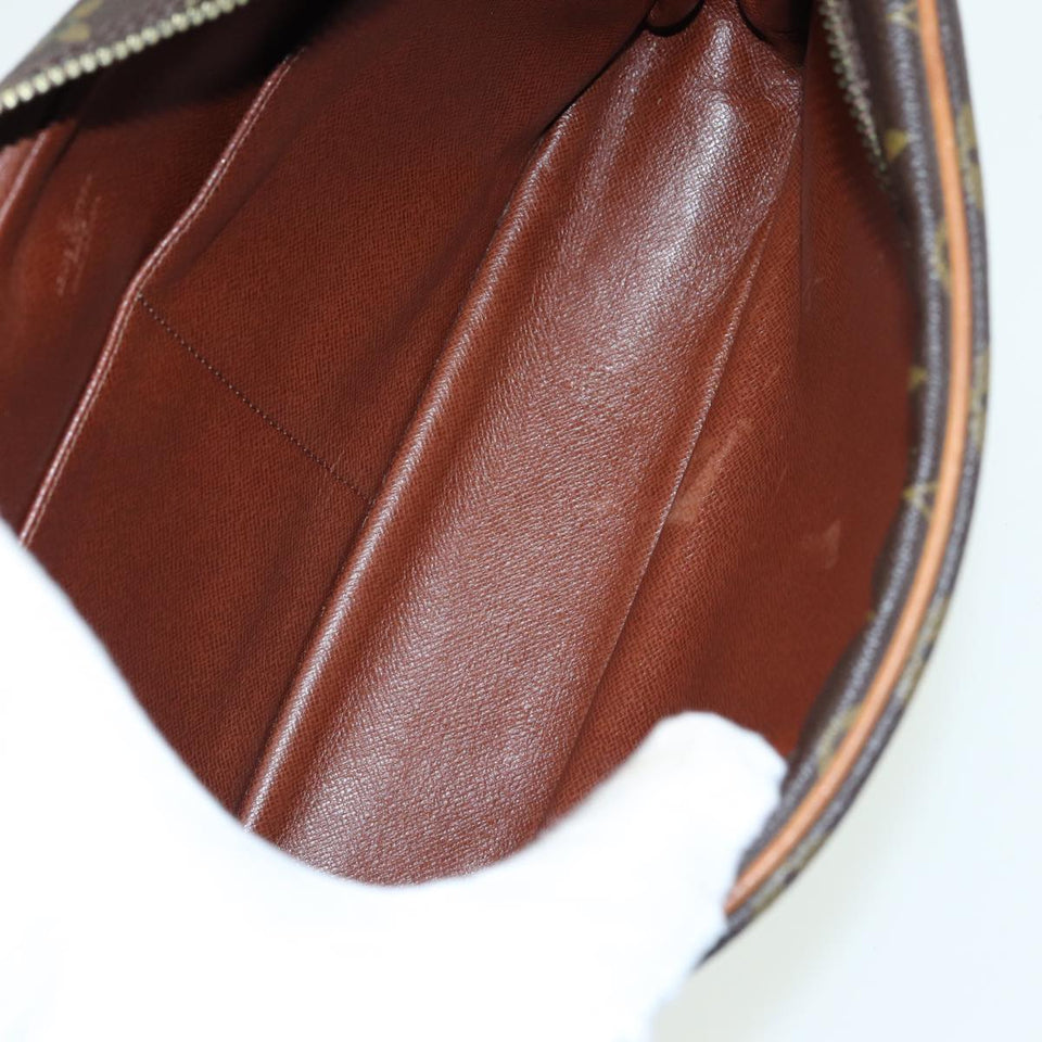 Louis Vuitton Compiegne 28  Canvas Clutch Bag