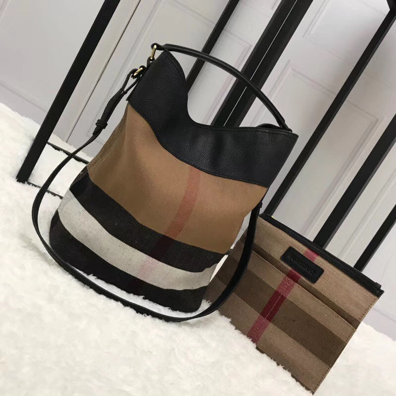 Burberry Bags - Bagsattire   527