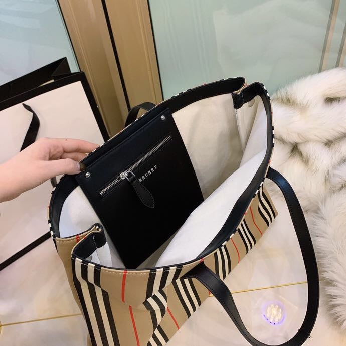 Burberry Bags - Bagsattire   220