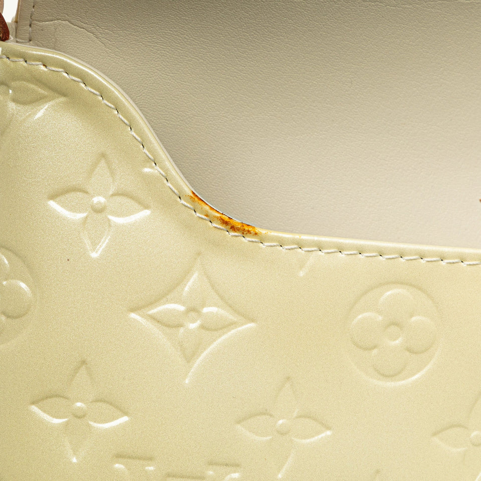 White Louis Vuitton Monogram Vernis Thompson Street Shoulder Bag