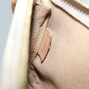 Louis Vuitton Pochette Accessoires  Canvas Clutch Bag