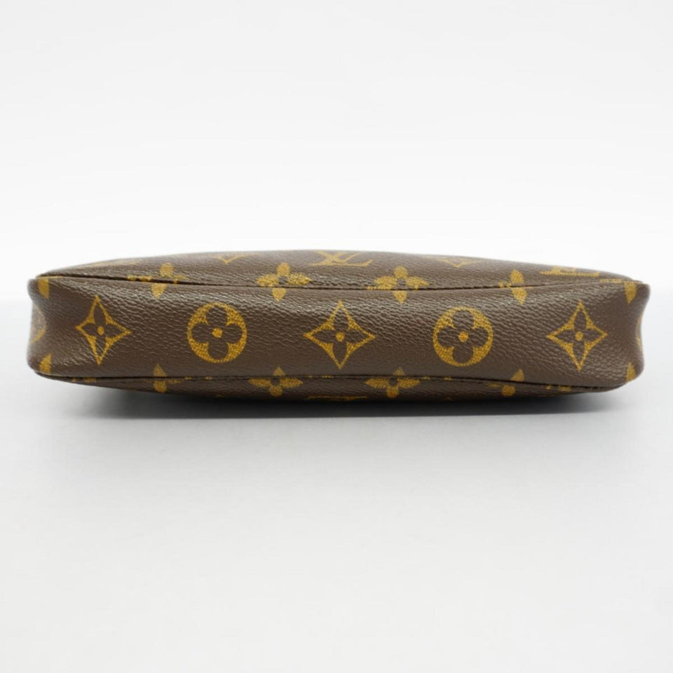 Louis Vuitton Pochette Accessoires  Canvas Clutch Bag