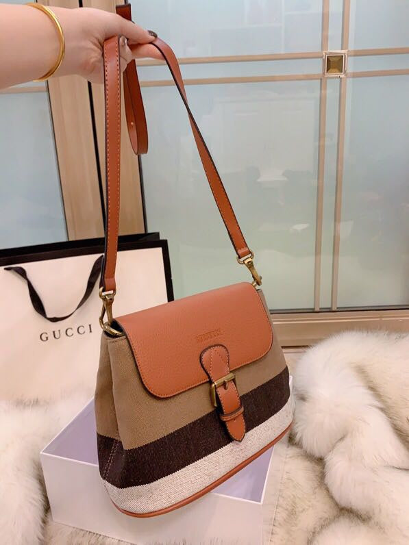 Burberry Bags - Bagsattire   222