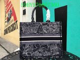 Christian Dior Bags Bags - The Tote   033