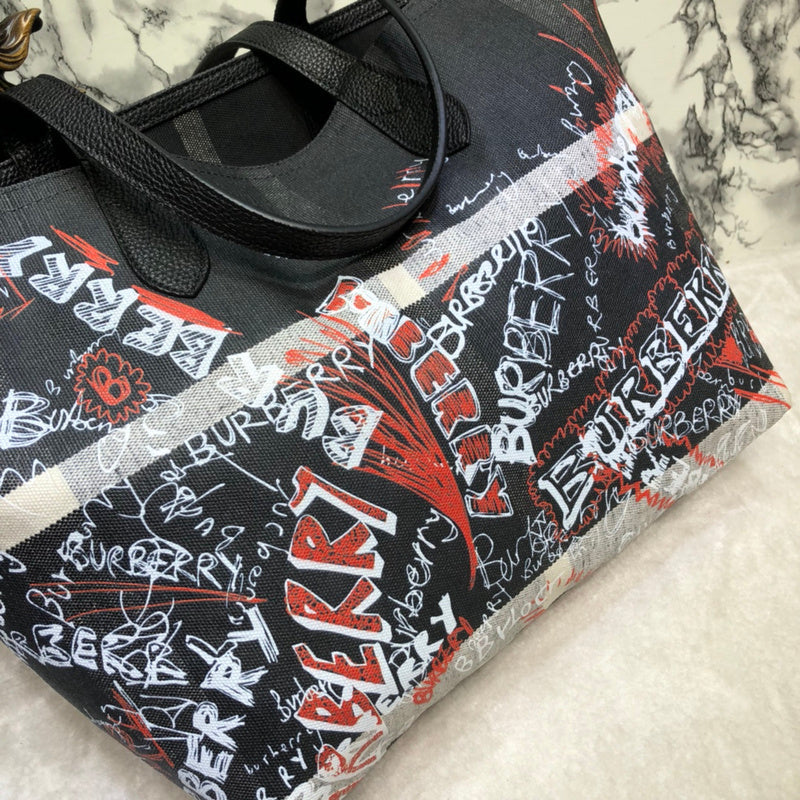 Burberry Bags - Bagsattire   419