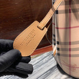 Burberry Bags - Bagsattire   183