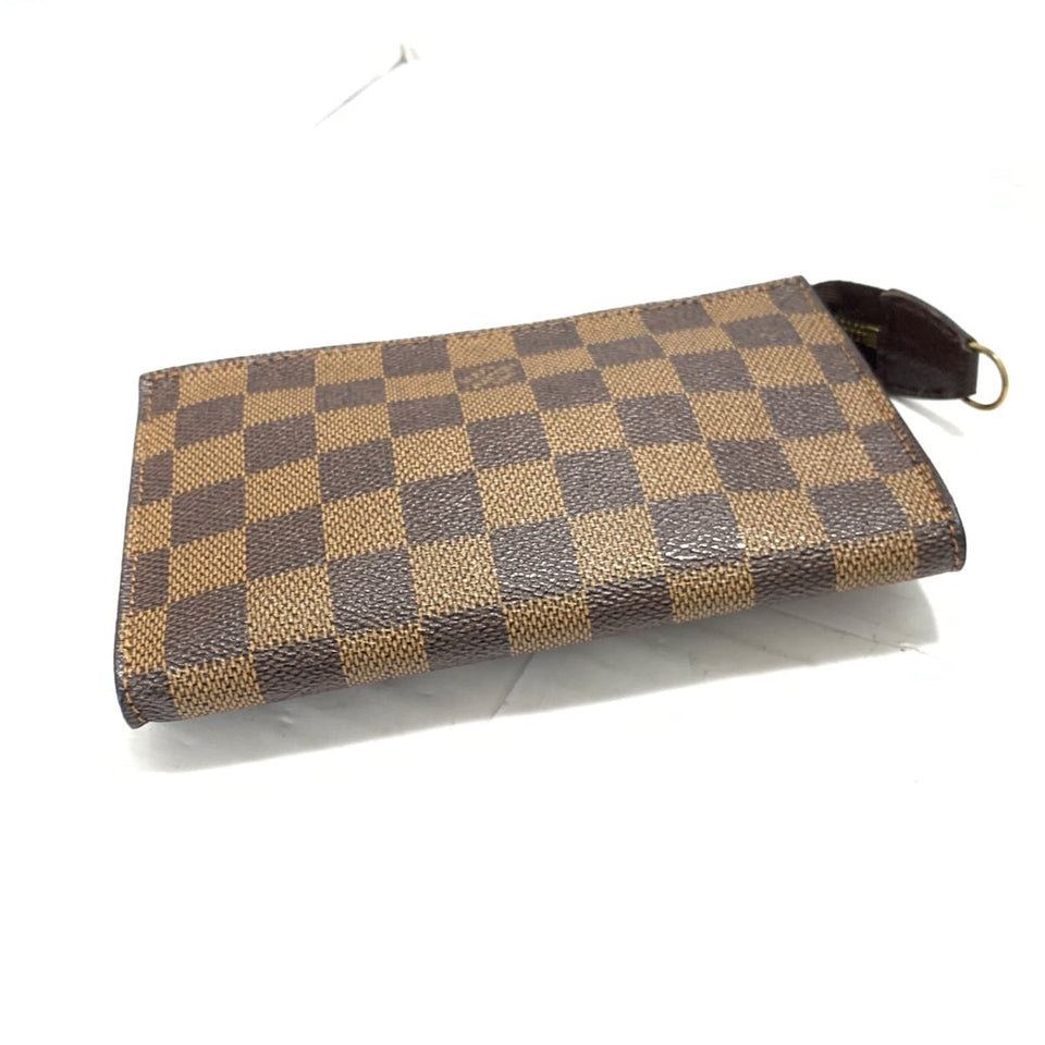 Louis Vuitton Zippy  Canvas Clutch Bag