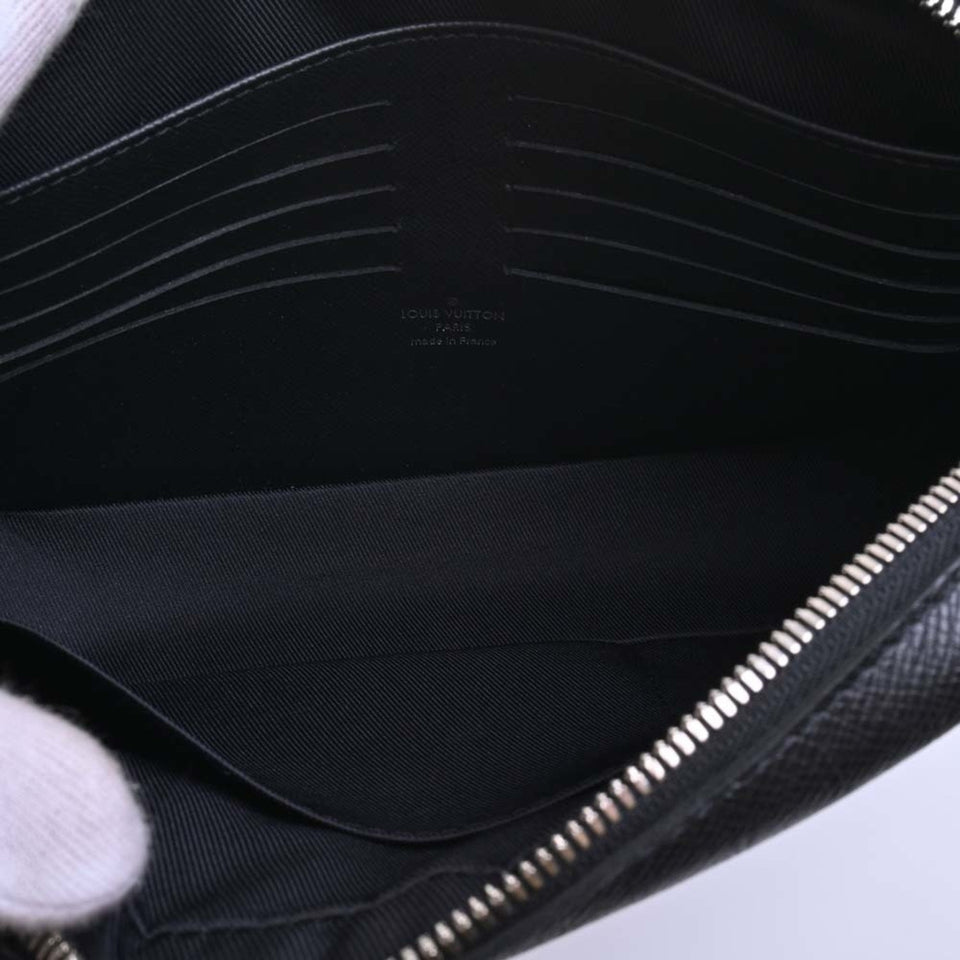 Louis Vuitton Pochette Kasai  Leather Clutch Bag