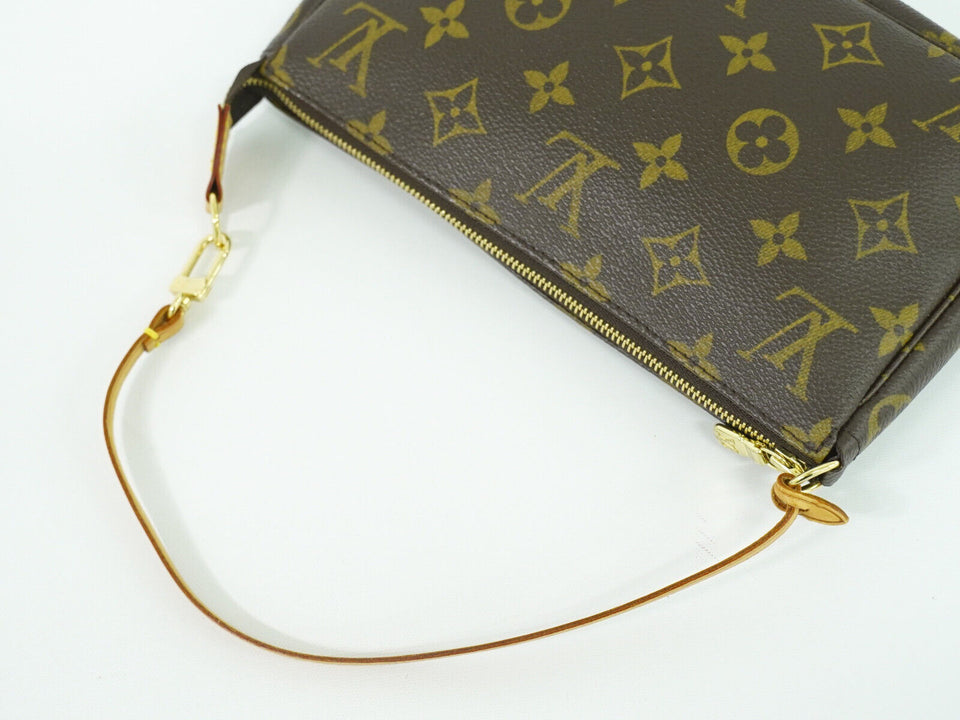 Louis Vuitton Pochette Accessoire  Canvas Clutch Bag