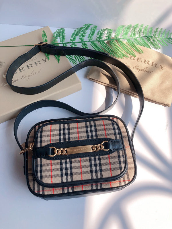 Burberry Bags - Bagsattire   581