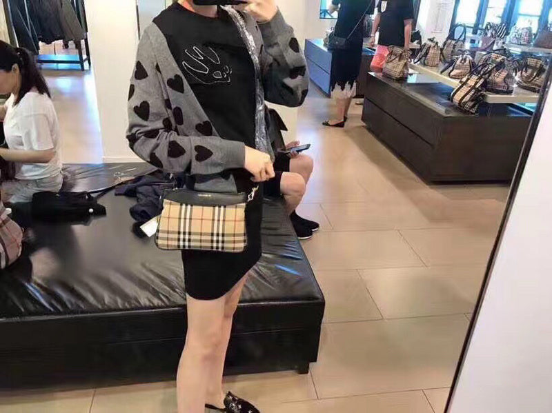 Burberry Bags - Bagsattire   218