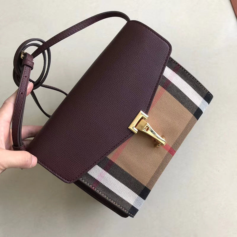 Burberry Bags - Bagsattire   309