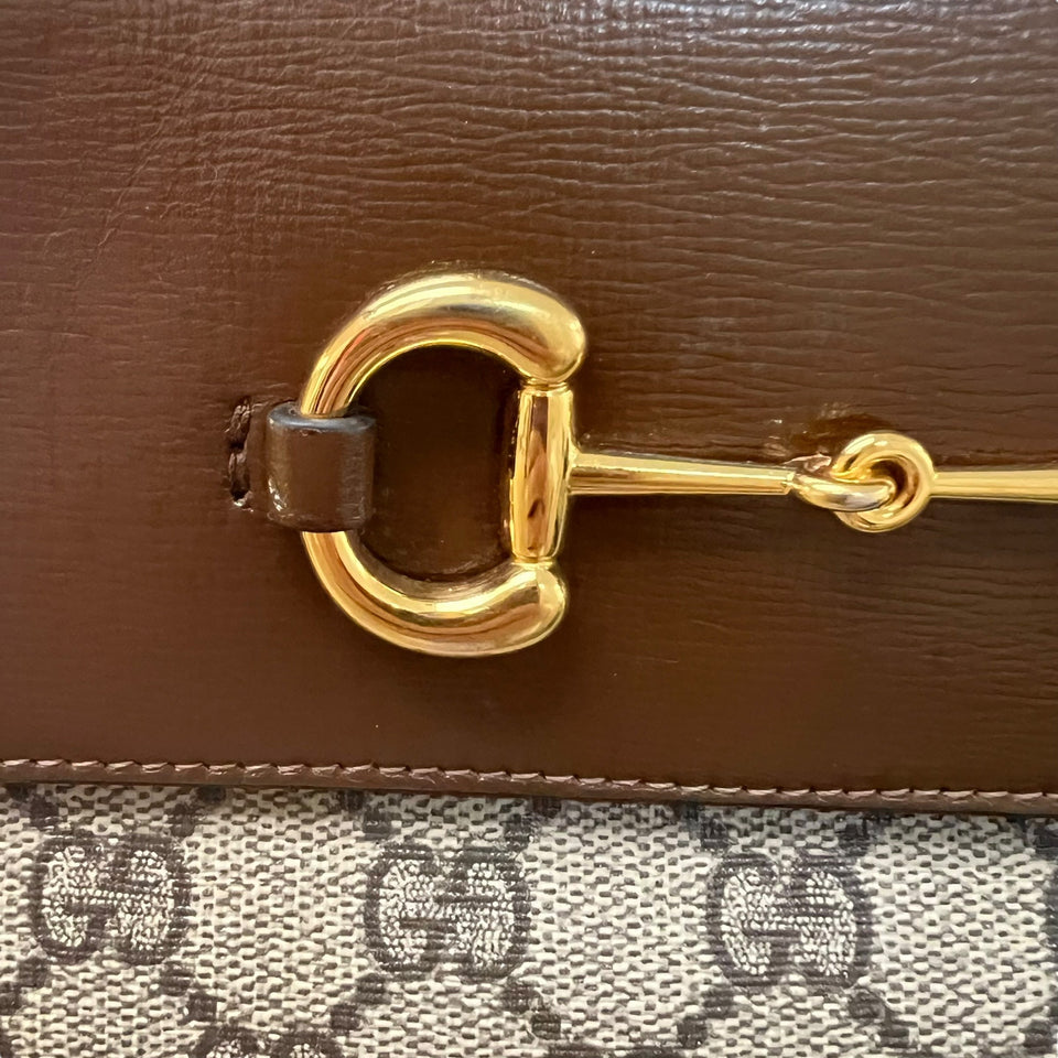 Crossbody Luxury Designer By Gucci  Size: Small